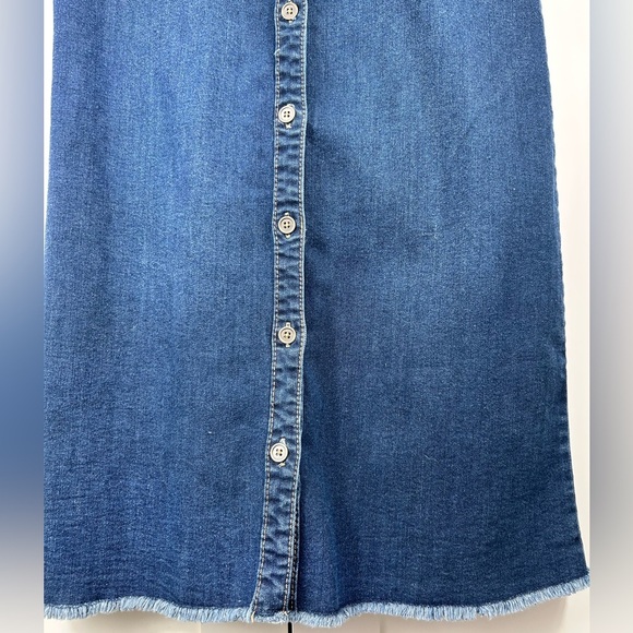 Style & Co. sleeveless denim shirt dress, Size 10, button front, relaxed fit - Picture 5 of 7